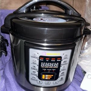 Black and Silver Electric Pressure Cooker